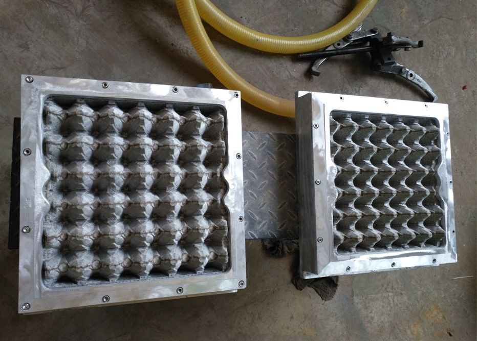 Mesin Tray Telur Semi Otomatis 3 Set Membentuk Cetakan 1000 Pcs / jam Kapasitas