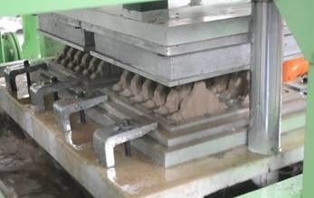2 Cetakan Pembentuk Mesin Pembuat Karton Kertas Baki Telur Kontrol Komputer